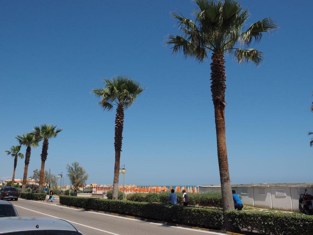 La Casa Sul Mare Apartment Montesilvano Marina Exterior foto